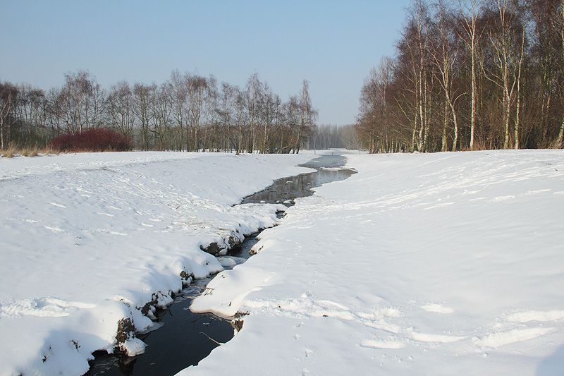 Stromend water bevriest niet en zo blijft drinkwater beschikbaar (foto: Roeland Vermeulen)