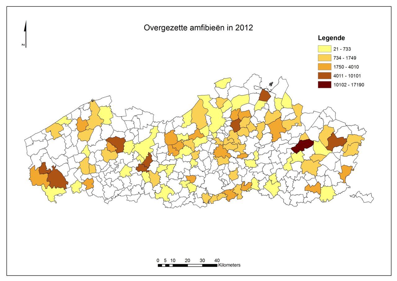 In 2012 werden 157.669 amfibieën levend overgezet, verspreid over 104 gemeenten