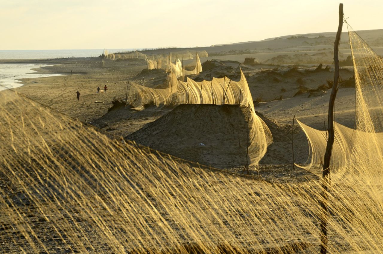 De ononderbroken lijn van netten langs de Egyptische kust. (Foto: Holger Schulz-NABU)