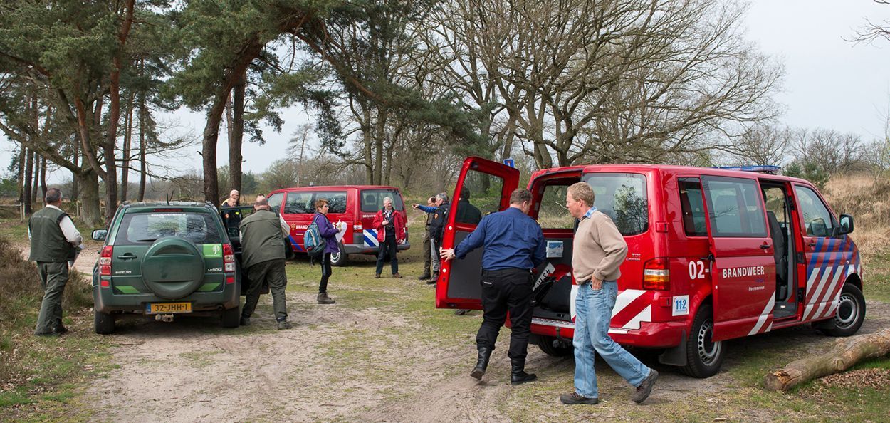 Brandweer en natuurbeheerders samen het veld in (foto: Stichting Bargerveen)