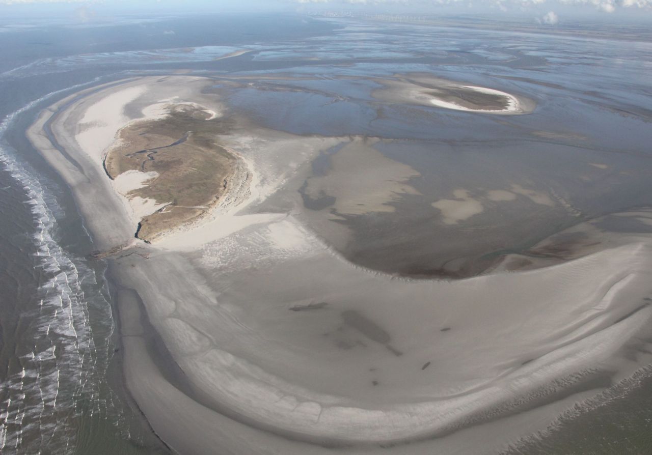 Rottumeroog en Zuiderduin in 2013 (foto: Rijkswaterstaat)