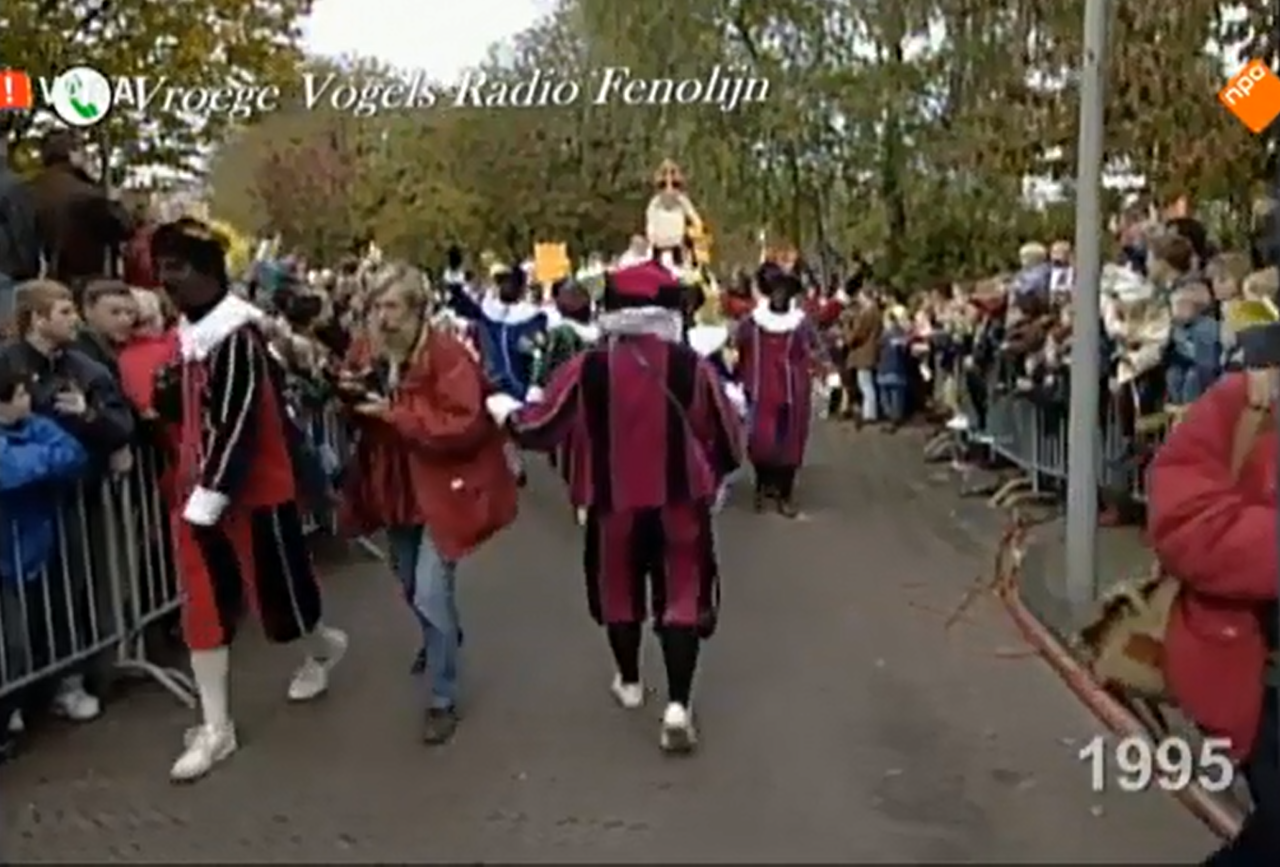 Intocht van Sinterklaas in 1995 (foto: VARA & NPO)