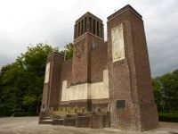 Het Belgenmonument in Amersfoort biedt winterverblijfplaats aan tientallen vleermuizen (foto: Erik Korsten, Bureau Waardenburg)