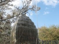 Ook de toegangspoort van Koningssteen is onderhanden genomen (foto: Hettie Meettens, ARK).