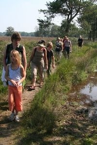 Wandelen op de heide (foto: Kars Veling)