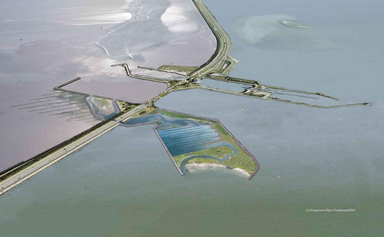 Impressie van de Vismigratierivier. De Vismigratierivier krijgt door de getijdenwerking een brakwatermilieu. Aan het einde zit een slot zodat er geen druppel zout het IJsselmeer in komt (foto: Programma Rijke Waddenzee en De Nieuwe Afsluitdijk)